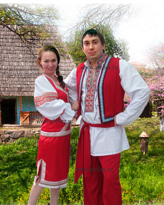Украинский костюм (девочка): блузка, юбка с передником, венок с лентами)